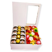 BoxEnjoy - fehér LOVE ládika desszert doboz - piros szappanrózsával, Nutella és Ferrero Rocher