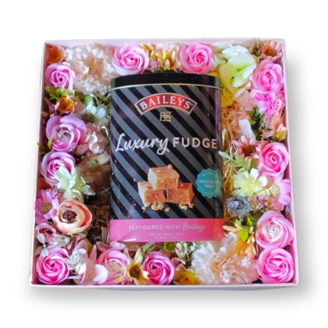 BoxEnjoy - óriás kocka box - Baileys Luxury Fudge