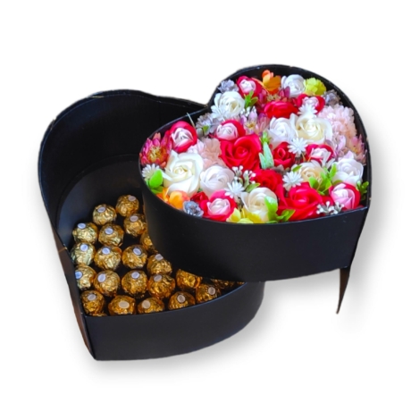 BoxEnjoy - fekete szív desszert doboz- piros szappanrózsával és Ferrero Rocher-val